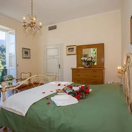 Villas Villa *